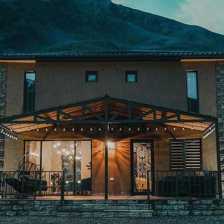 Kazbegi Mountains Hotel Bagian luar foto